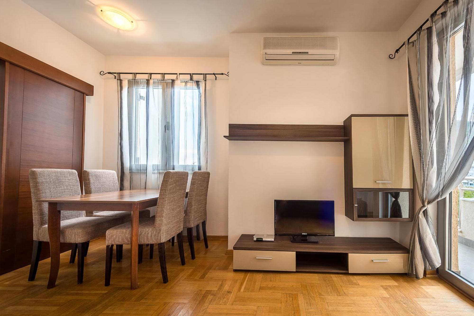 Apartments Montreal 부드바 외부 사진