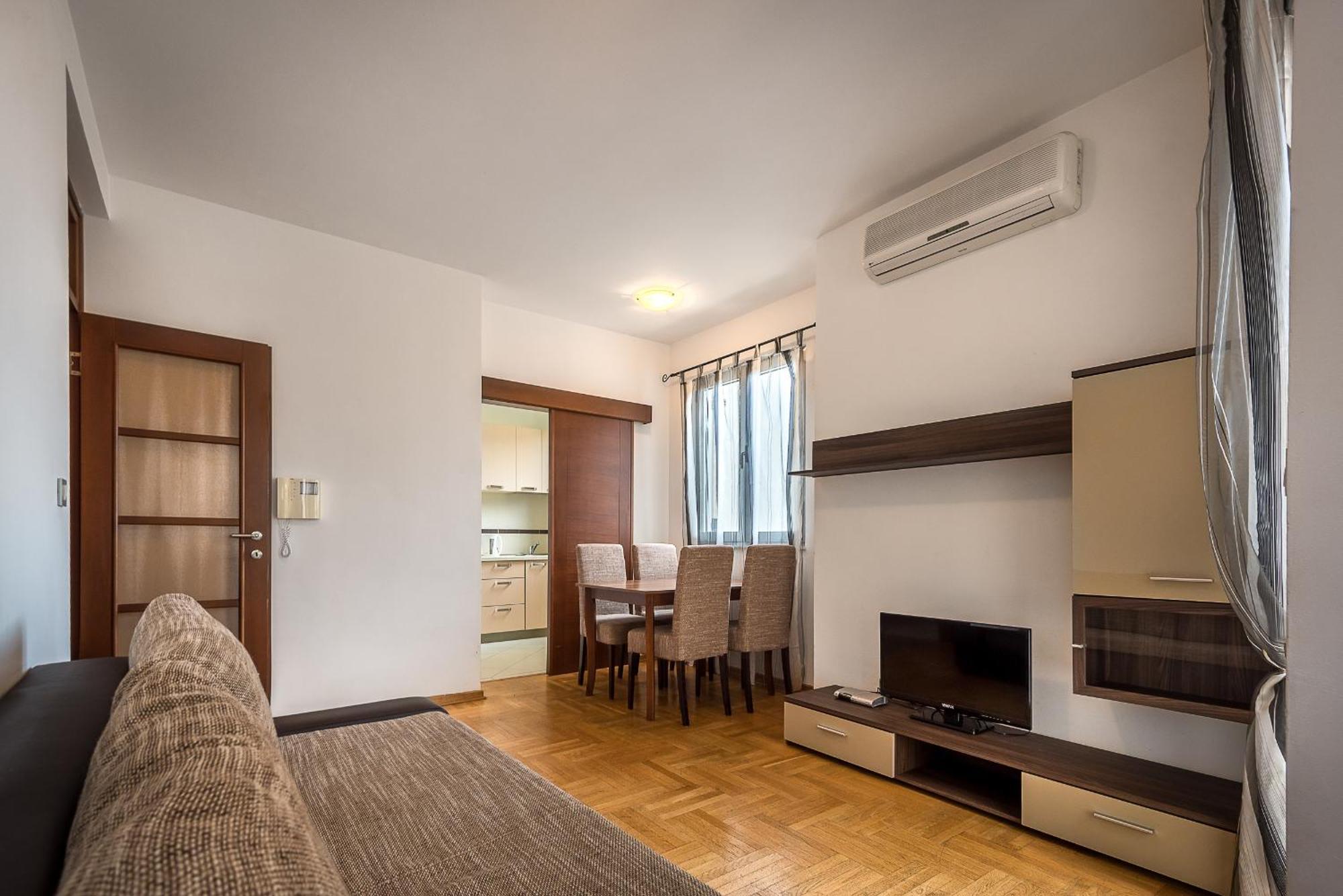 Apartments Montreal 부드바 외부 사진