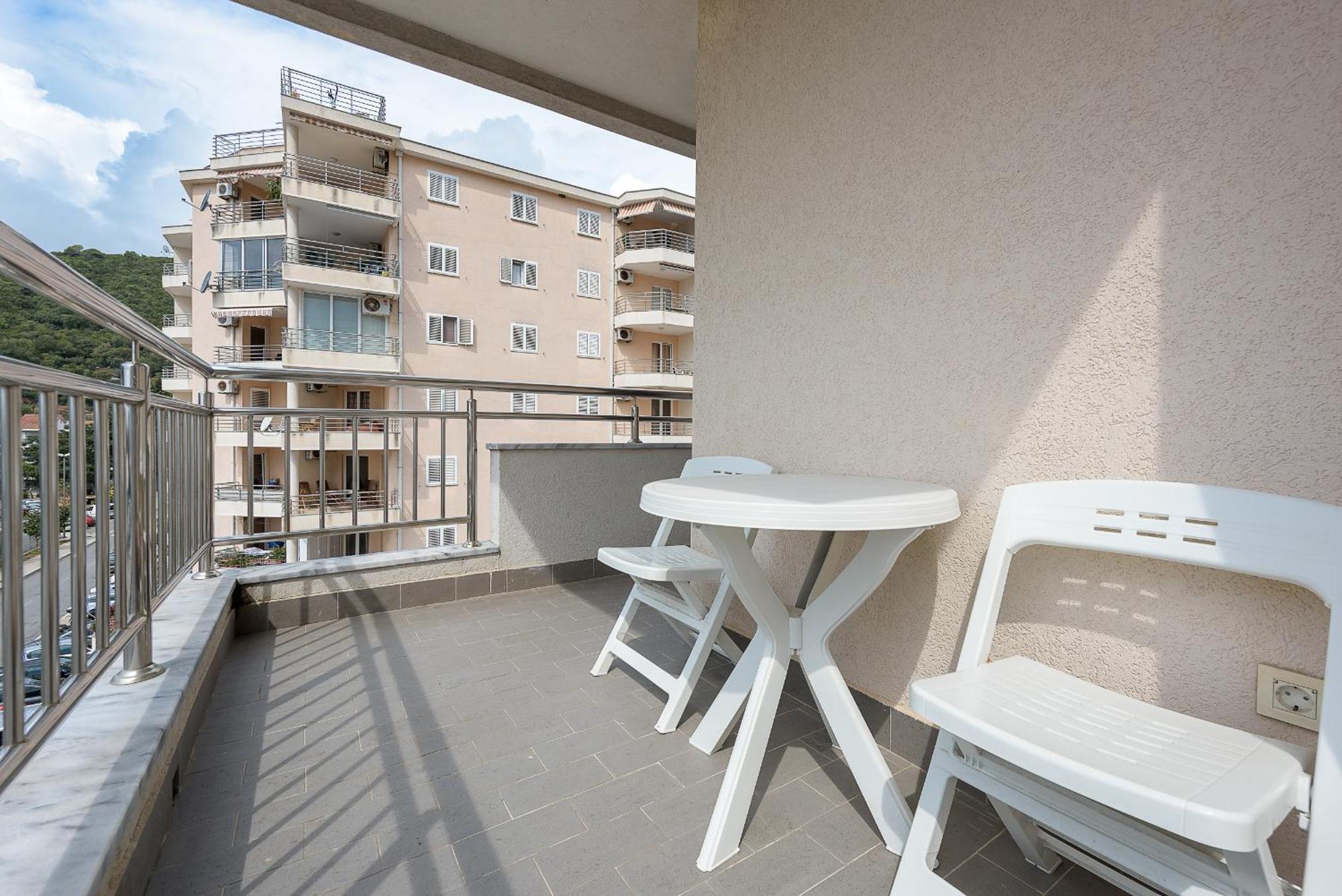 Apartments Montreal 부드바 외부 사진