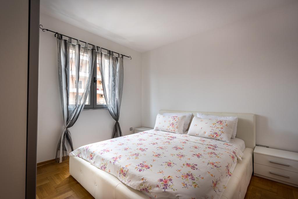 Apartments Montreal 부드바 외부 사진