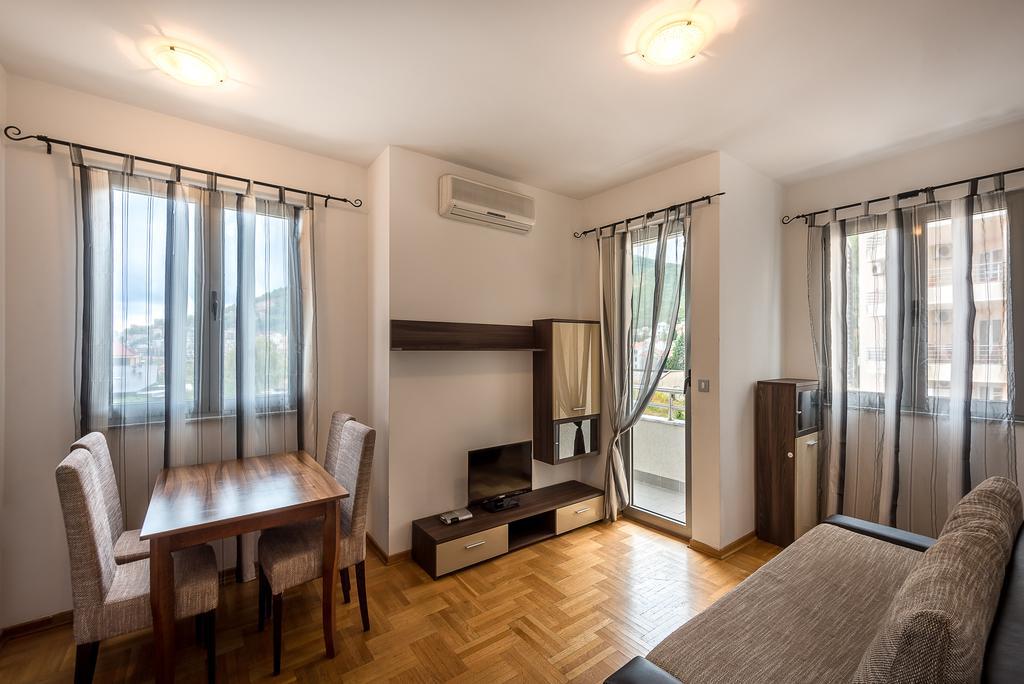 Apartments Montreal 부드바 외부 사진