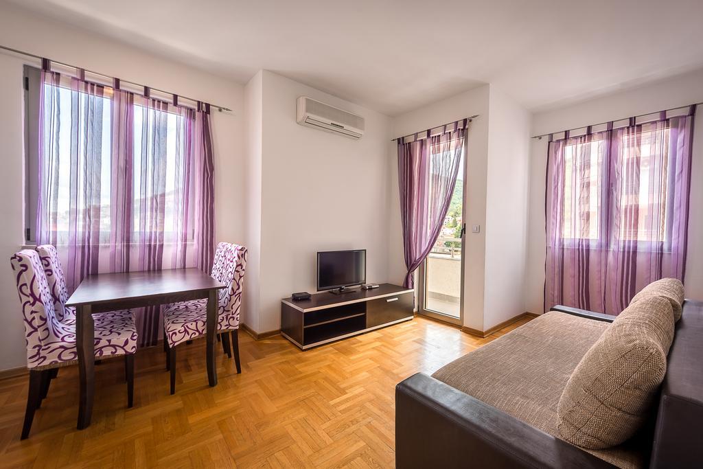 Apartments Montreal 부드바 외부 사진