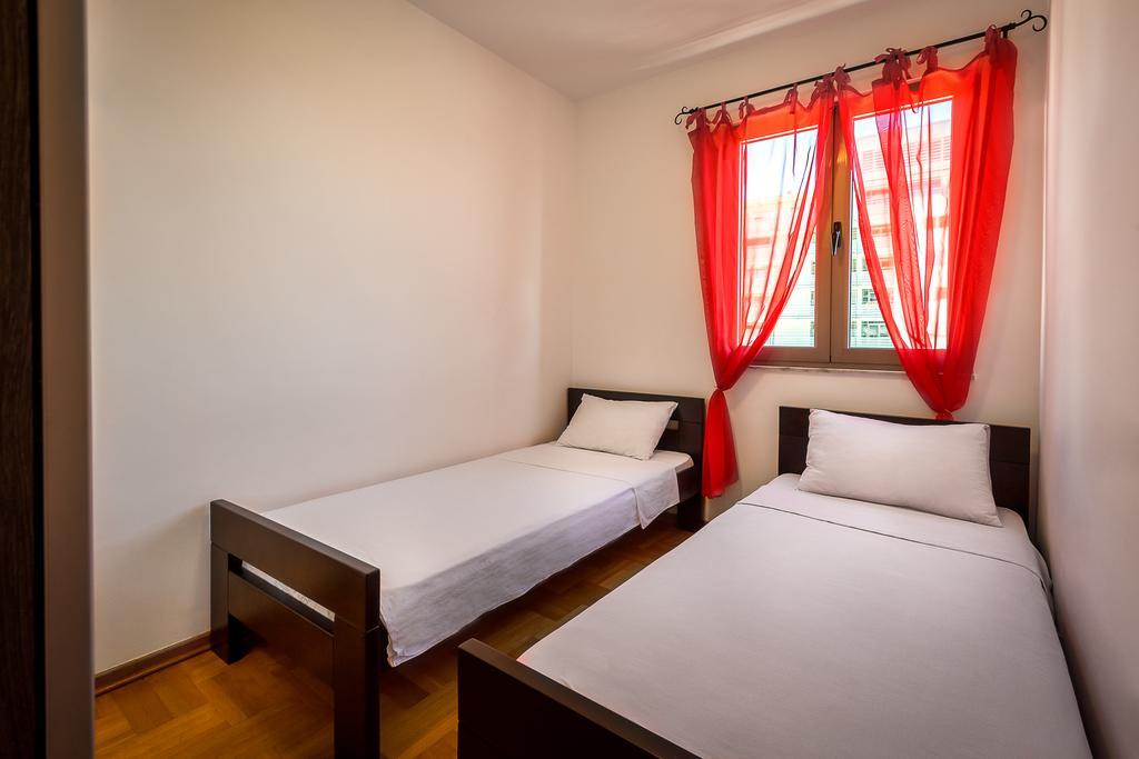Apartments Montreal 부드바 외부 사진