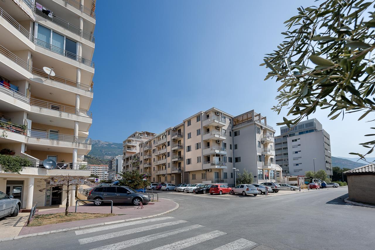 Apartments Montreal 부드바 외부 사진